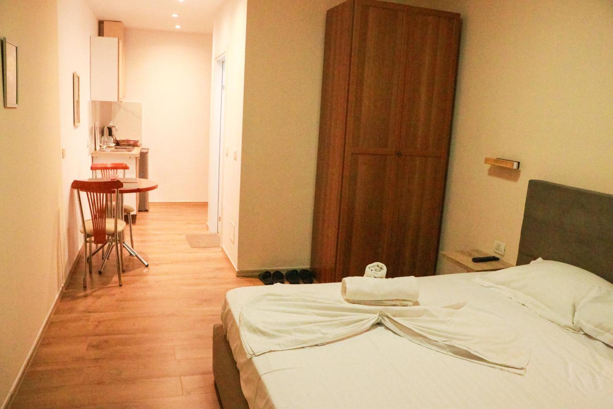 Nest&Rest Studios Tirana Extérieur photo