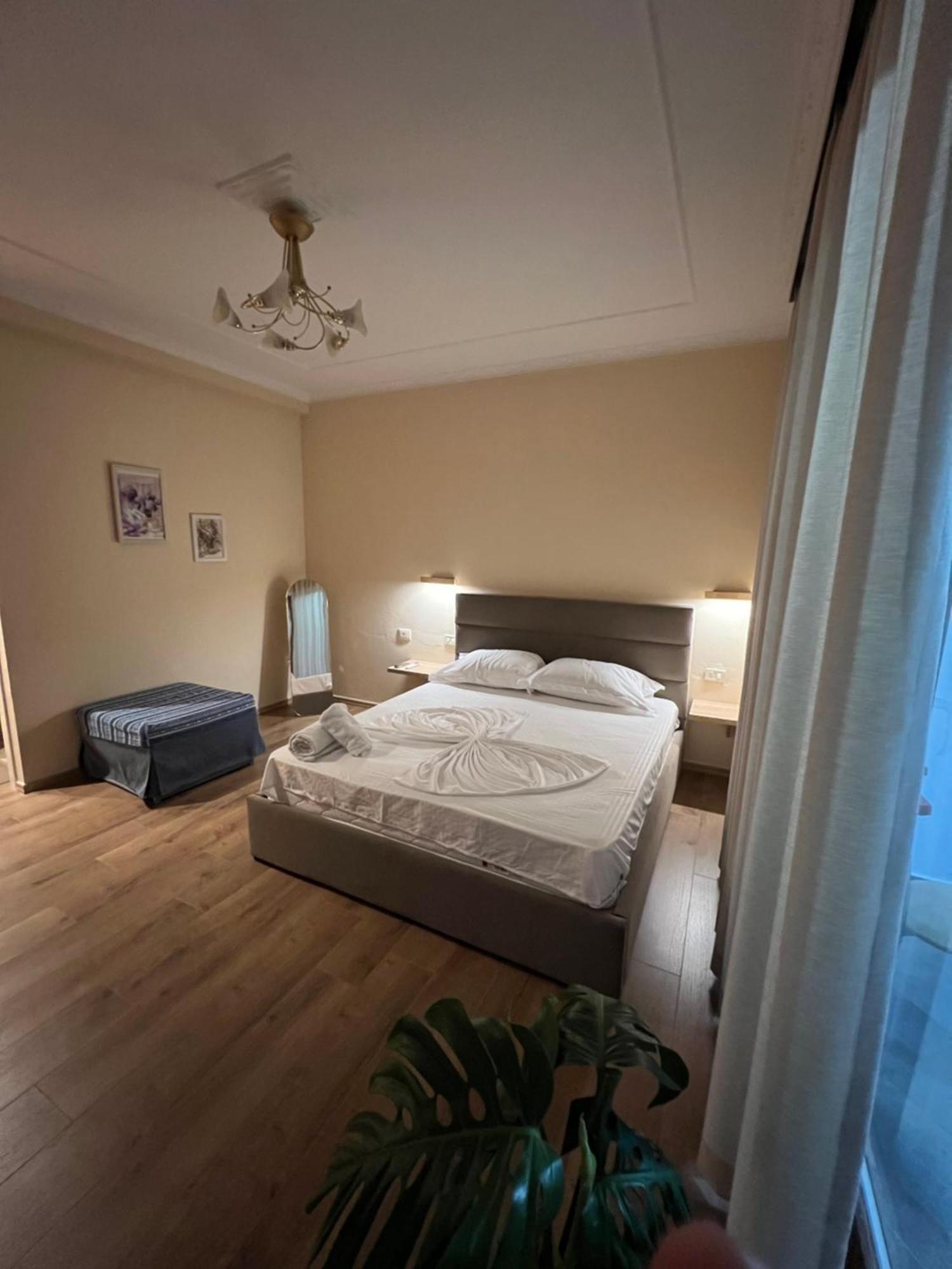 Nest&Rest Studios Tirana Extérieur photo